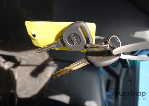 2000 Chevrolet Silverado 1500 Lt z USA, uszkodzony, nr VIN 2GCEK19T6Y1404925